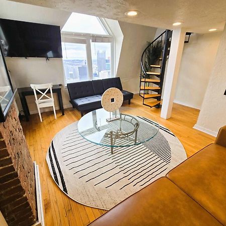 Skyline At Your Door - Studio With A View Pittsburgh Esterno foto