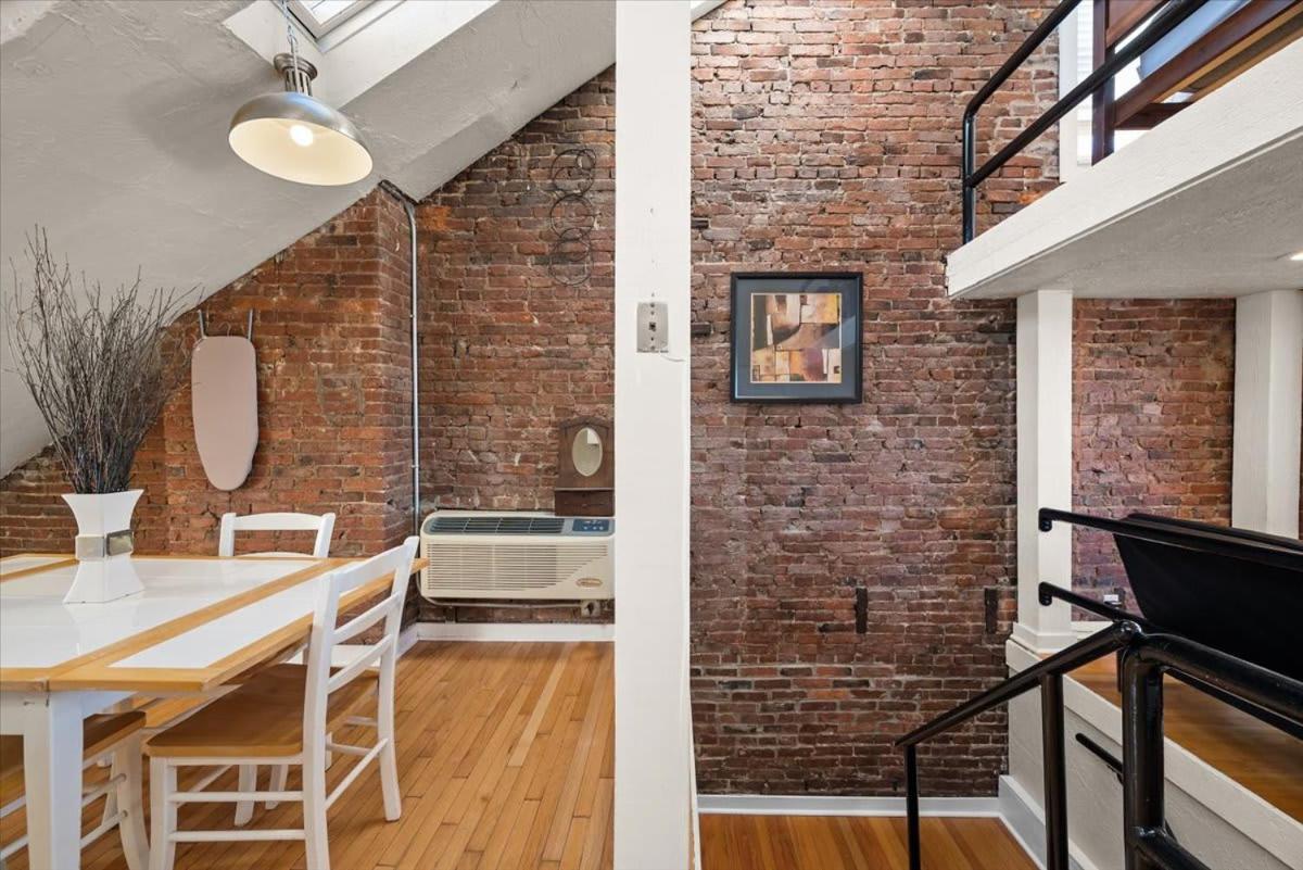 Skyline At Your Door - Studio With A View Pittsburgh Esterno foto