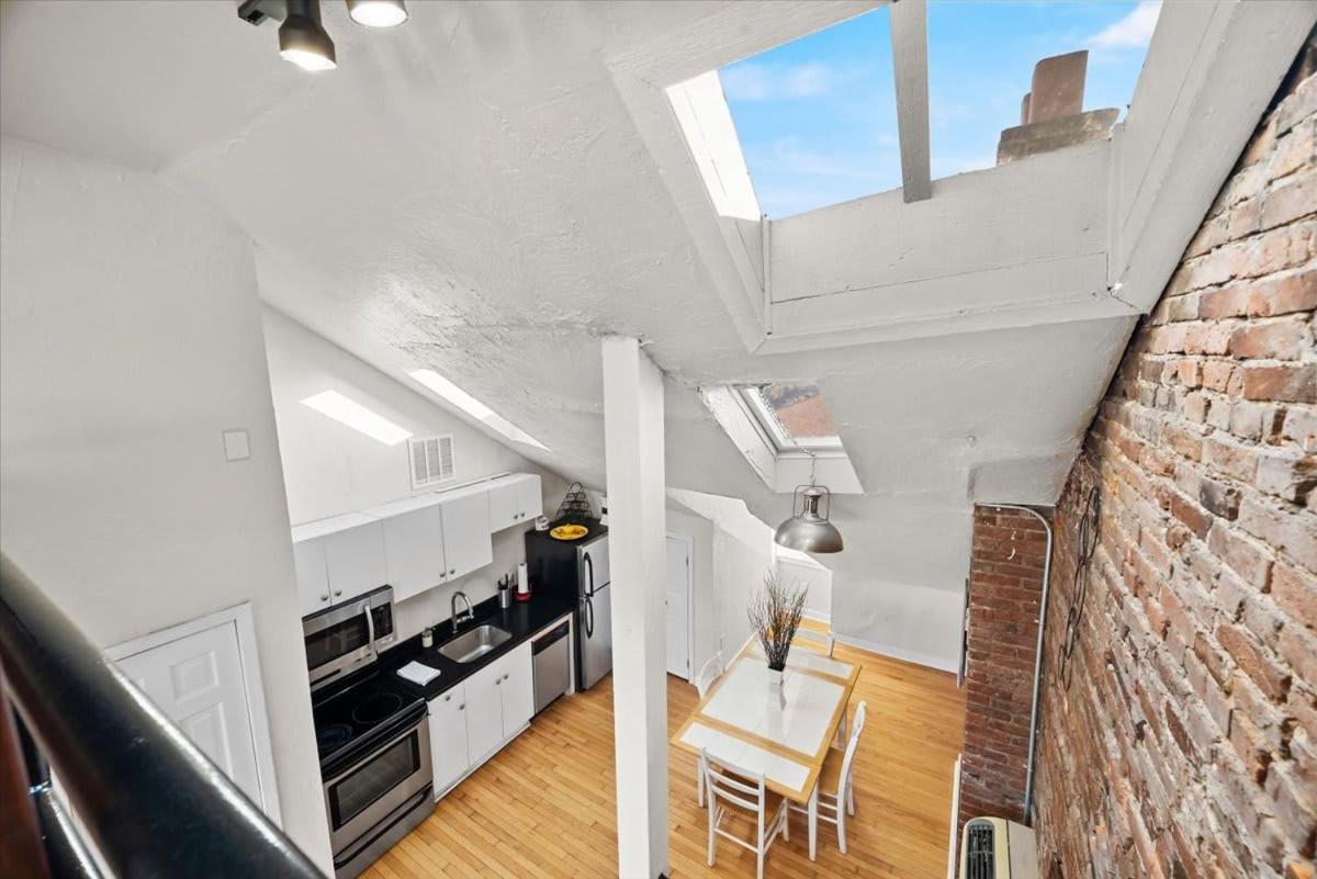 Skyline At Your Door - Studio With A View Pittsburgh Esterno foto