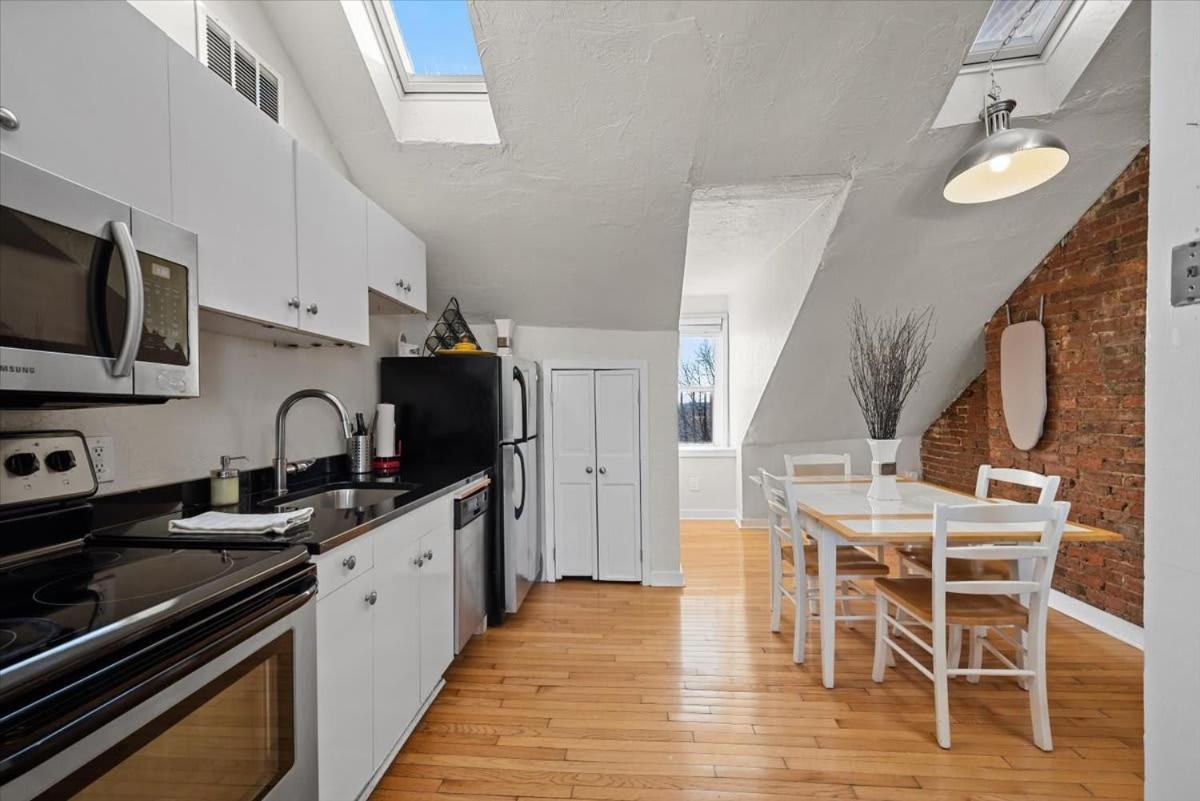 Skyline At Your Door - Studio With A View Pittsburgh Esterno foto