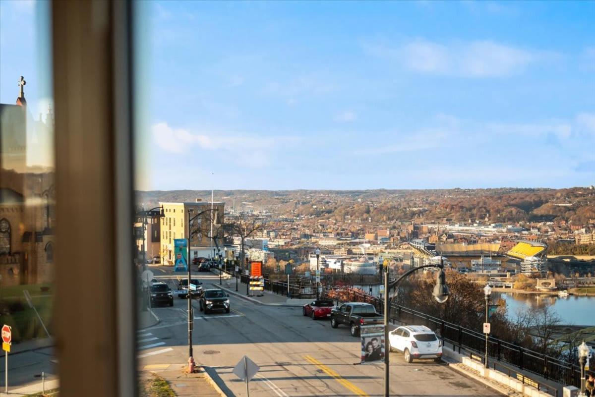Skyline At Your Door - Studio With A View Pittsburgh Esterno foto