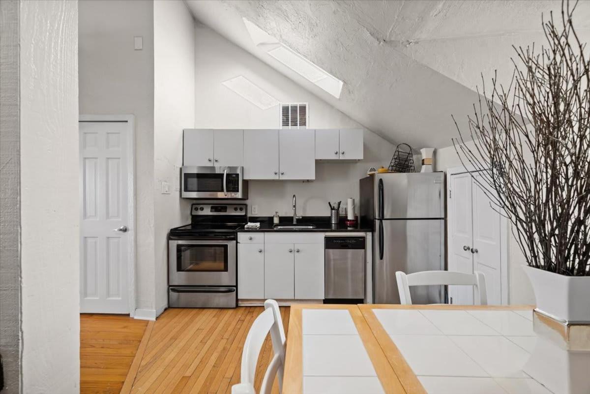 Skyline At Your Door - Studio With A View Pittsburgh Esterno foto
