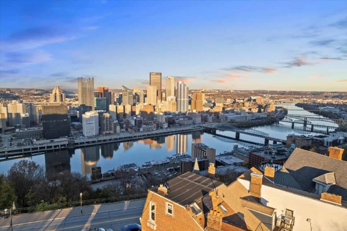 Skyline At Your Door - Studio With A View Pittsburgh Esterno foto