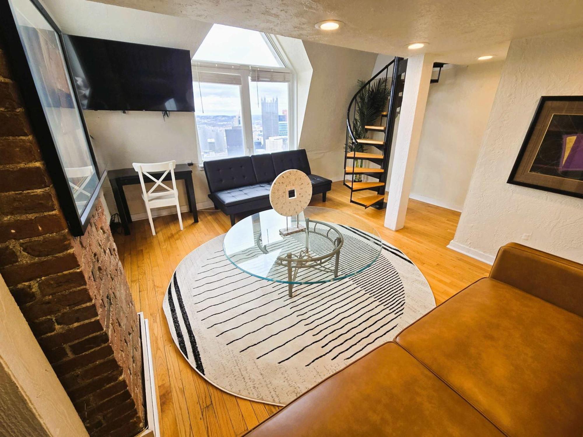 Skyline At Your Door - Studio With A View Pittsburgh Esterno foto